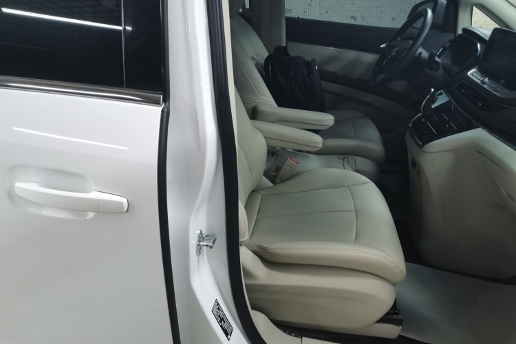 别克GL8 2023款 陆上公务舱 舒适型局部细节41