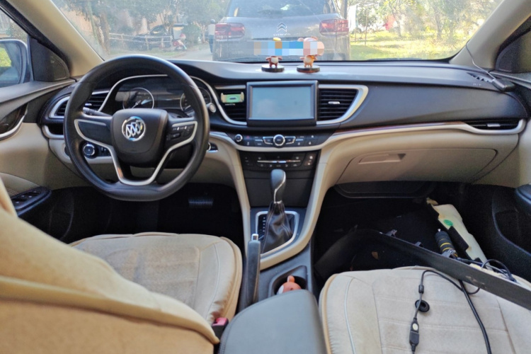 别克 英朗 2015款 15N 自动豪华型中控内饰12