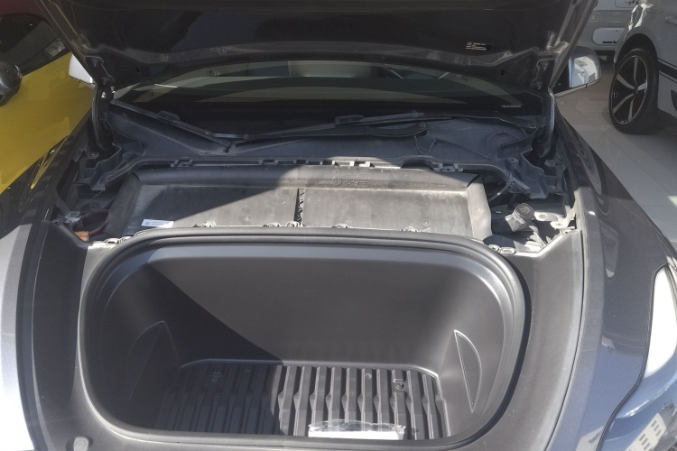 特斯拉 Model Y 2021款 长续航全轮驱动版机舱底盘24