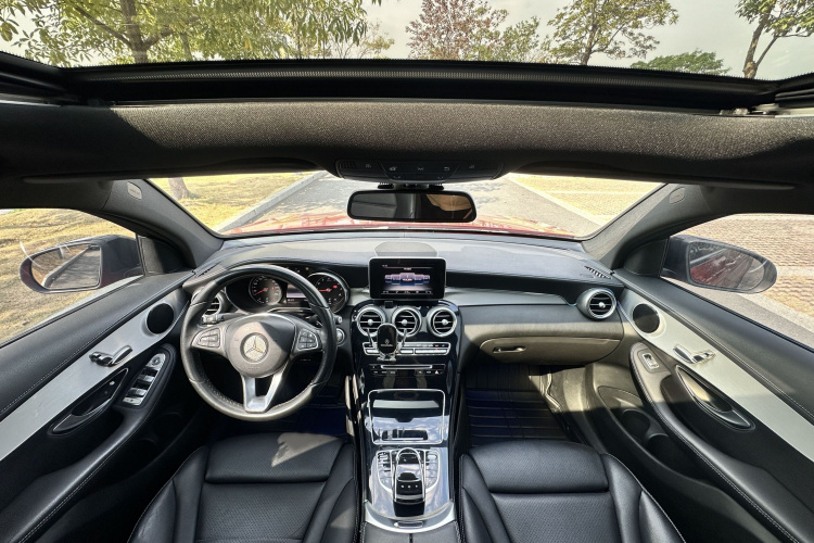 奔驰GLC轿跑 2017款 GLC 200 4MATIC 轿跑SUV中控内饰7006