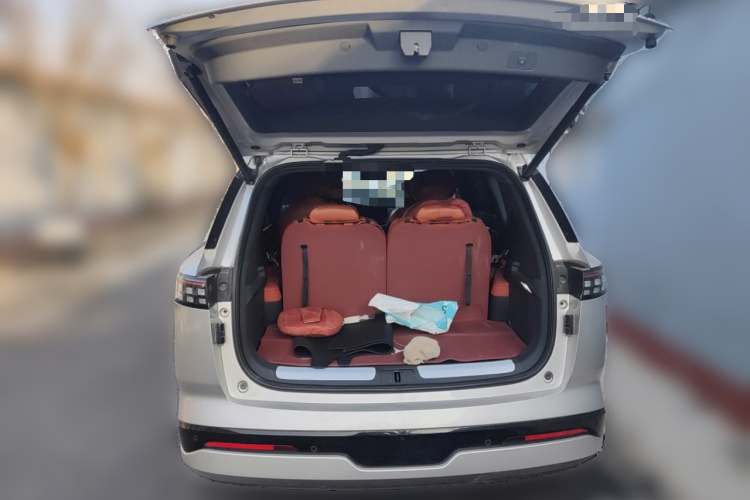 东风奕派 eπ008 2024款 636Max纯电版 6座中控内饰23