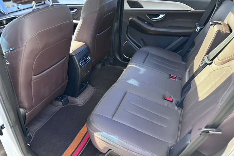 捷途X90 PLUS 2021款 1.6TD DCT别墅 5座车身外观6008