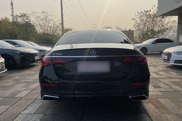奔驰E级(进口) 2024款 E 260 运动版车身外观6005