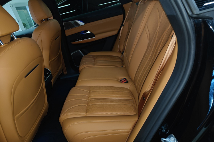 小鹏G9 2025款 625 长续航 Max中控内饰7004