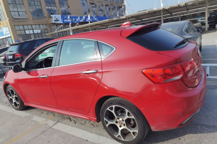 菲亚特 致悦 2014款 1.4T 自动运动版车身外观4