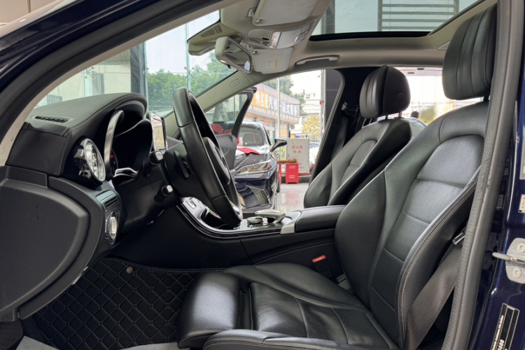 奔驰C级 2018款 C 200 L 运动版中控内饰7003