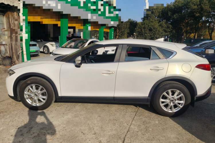 马自达CX-4 2016款 2.0L 自动两驱蓝天品位版车身外观4