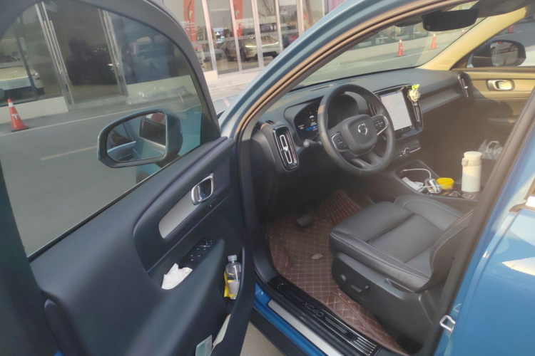 沃尔沃XC40 2023款 B4 四驱智远豪华版中控内饰20