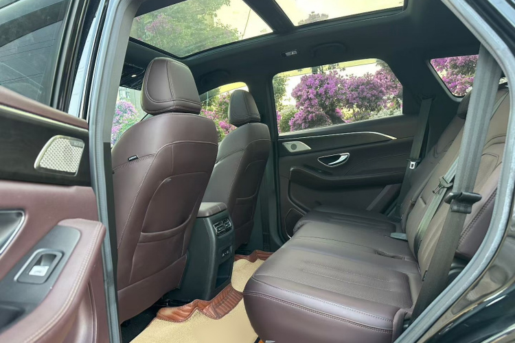 捷途X90 2023款 子龙 2.0T DCT常胜版 7座中控内饰7006