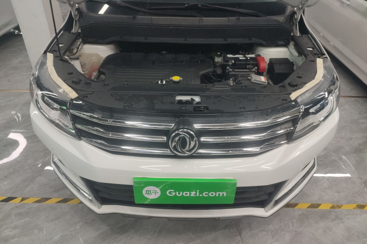 东风风行 风行SX6 2019款 1.6L 手动豪华型 国VI机舱底盘24