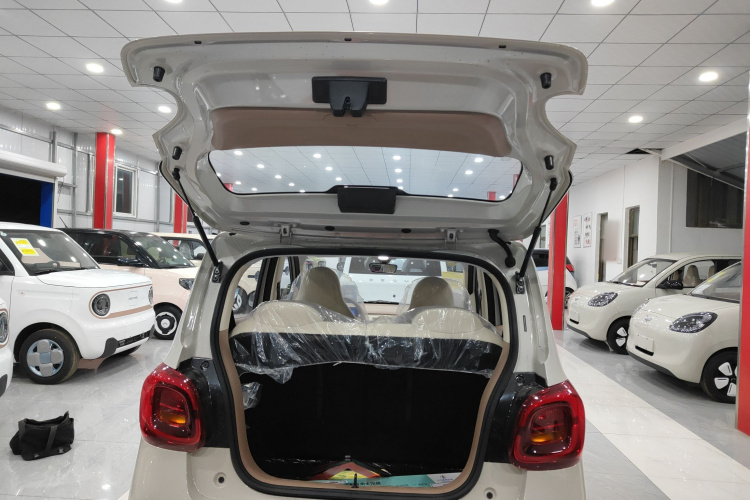 五菱汽车 宏光MINIEV 2025款 四门版 进阶款机舱底盘23