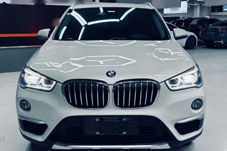 宝马X1 2019款 sDrive18Li 尊享型车身外观6001