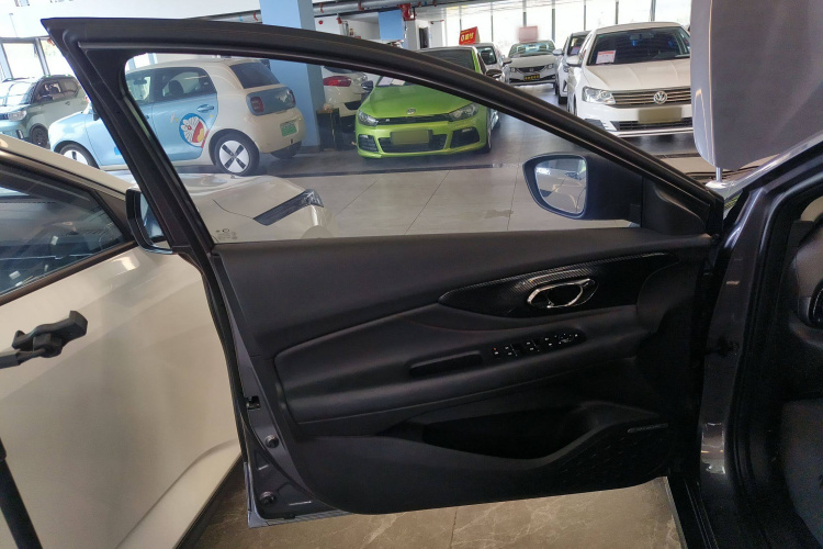 广汽传祺 影豹 2023款 270T DCT J15版中控内饰7007