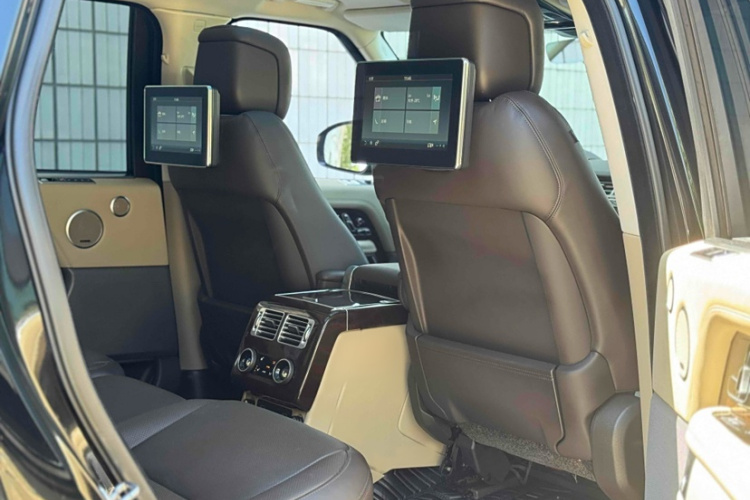 路虎 揽胜 2021款 3.0 L6 传世加长经典版局部细节9005