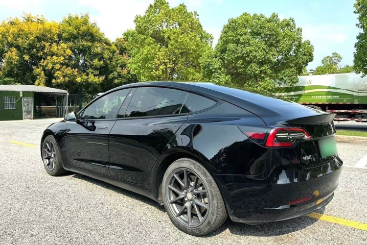 特斯拉 Model 3 2021款 标准续航后驱升级版 3D6车身外观6006