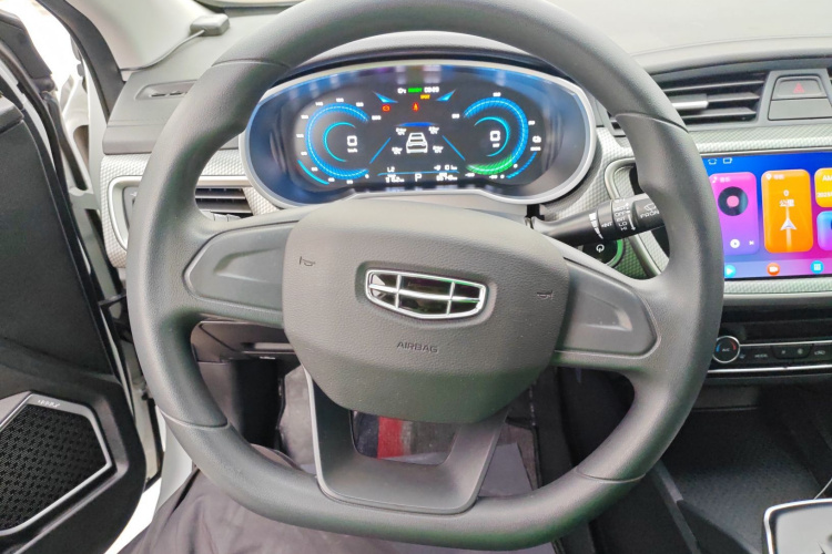 吉利汽车 帝豪新能源 2022款 EV Pro 网约版 磷酸铁锂中控内饰13
