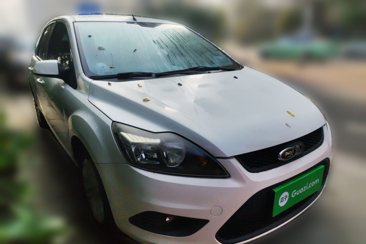 福特 福克斯 2013款 两厢经典 1.8L 自动基本型车身外观6002