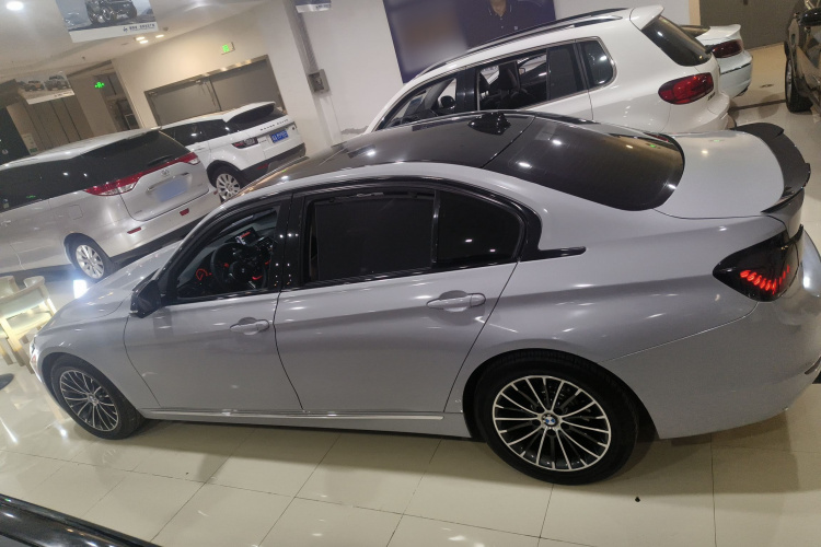 宝马3系 2014款 320Li 豪华设计套装车身外观4