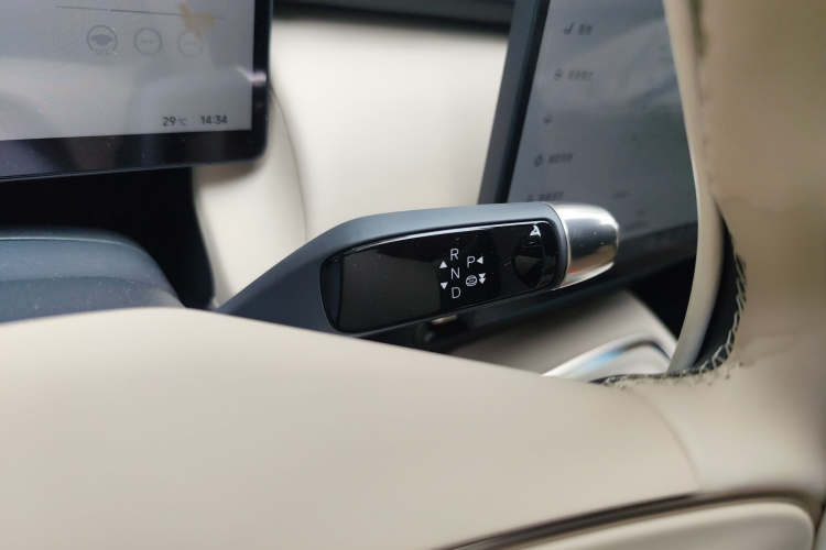 小鹏P7+ 2024款 超长续航 Max局部细节18