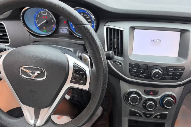 凯翼C3 2015款 1.5L AMT金钻版中控内饰7003