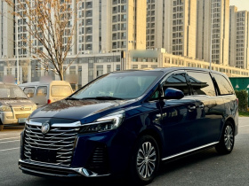 别克GL8 2023款 陆上公务舱 智慧尊贵型