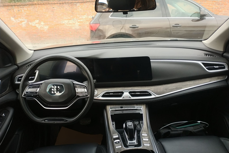 蓝电E5 2023款 1.5L DE-i 100KM畅享型 7座中控内饰12