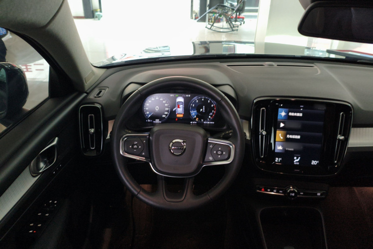 沃尔沃XC40 2022款 T4 四驱智行时尚版中控内饰13