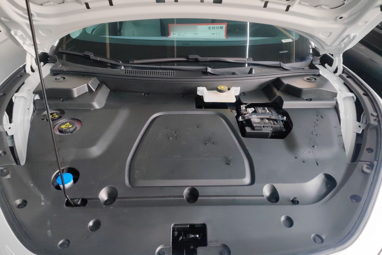 小鹏MONA M03 2024款 515 长续航机舱底盘24