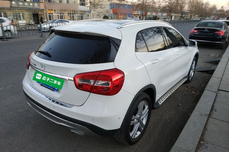 奔驰GLA 2015款 GLA 200 动感型车身外观7