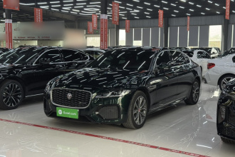 捷豹XFL 2023款 XFL 2.0T P250 两驱精英运动版