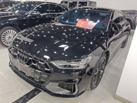 奥迪A7L 2024款 45 TFSI quattro 黑武士版