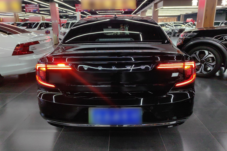 沃尔沃S90新能源 2024款 插电式混动 四驱长续航智逸豪华版车身外观6