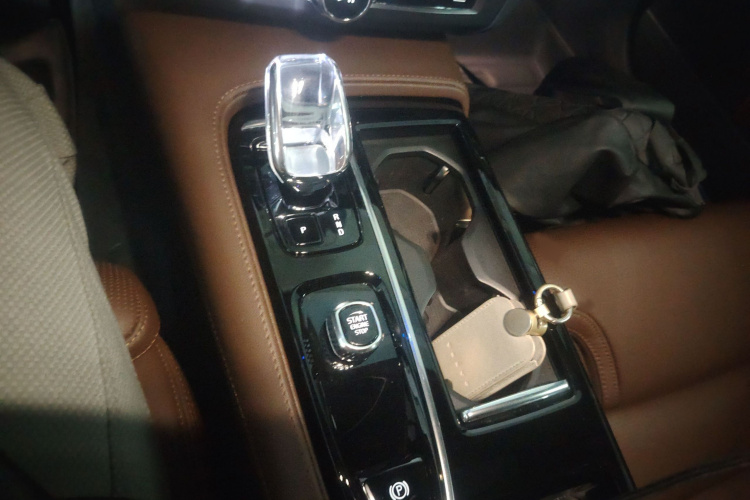 沃尔沃S90新能源 2024款 插电式混动 四驱长续航智雅豪华版局部细节18