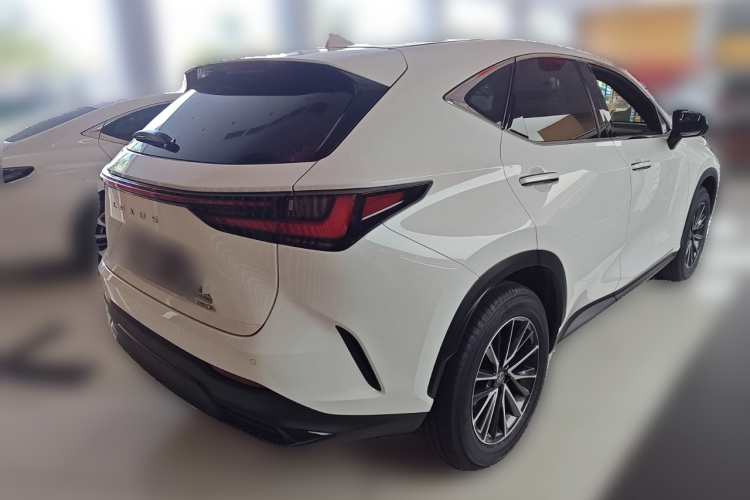 雷克萨斯NX 2025款 350h JOY车身外观7