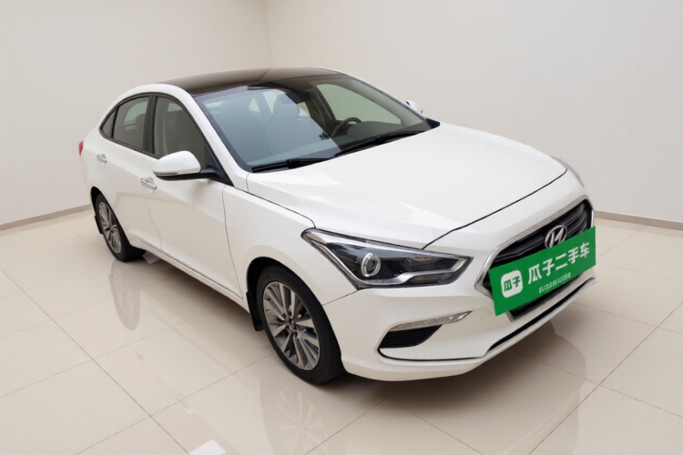 现代 名图 2017款 1.8L 自动尊贵型DLX 国V车身外观3