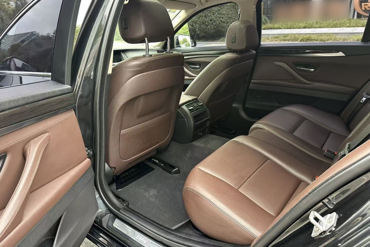 宝马5系 2014款 525Li 豪华设计套装中控内饰7006