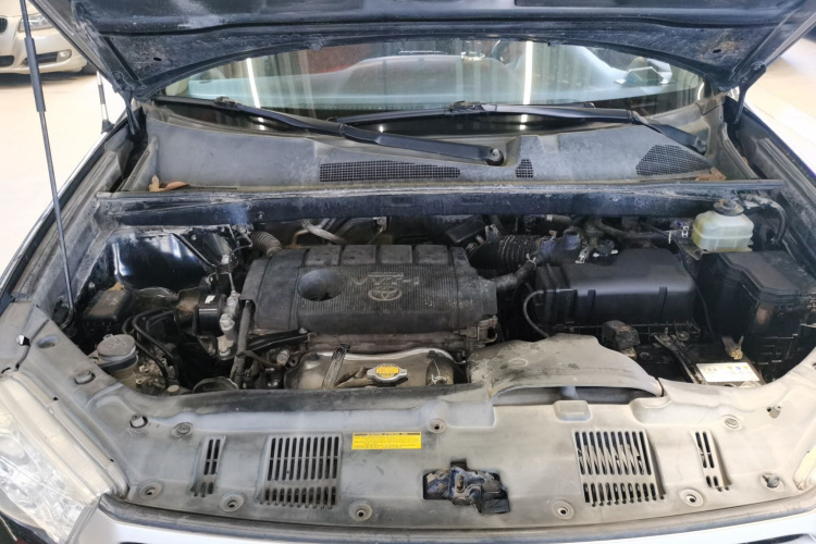 丰田 汉兰达 2012款 2.7L 两驱7座精英版机舱底盘24