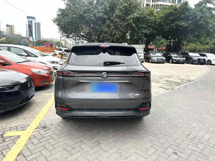 长安CS75 PLUS 2025款 第四代 1.5T 新蓝鲸 智慧尊享型(5)