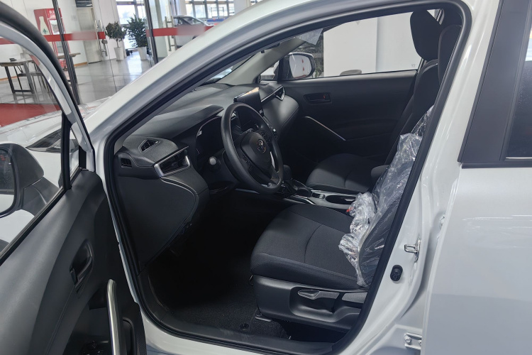 丰田 卡罗拉锐放 2024款 2.0L 先锋版中控内饰7002