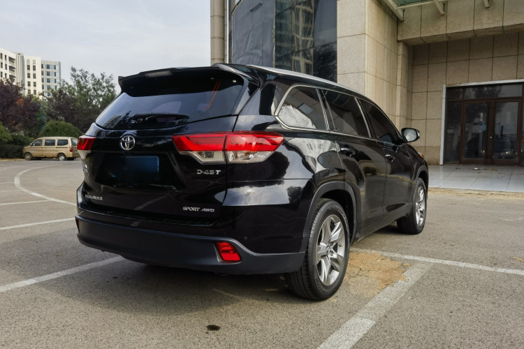 丰田 汉兰达 2018款 2.0T 四驱尊贵版 7座 国V车身外观6005