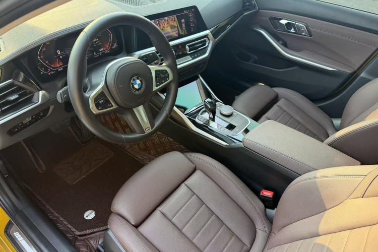 宝马3系 2020款 320Li M运动套装中控内饰7006