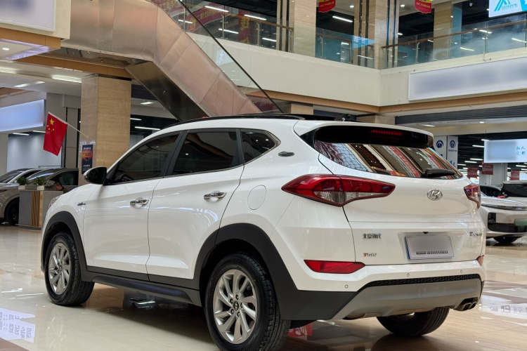 现代 途胜 2018款 1.6T 双离合两驱15周年特别版车身外观6003