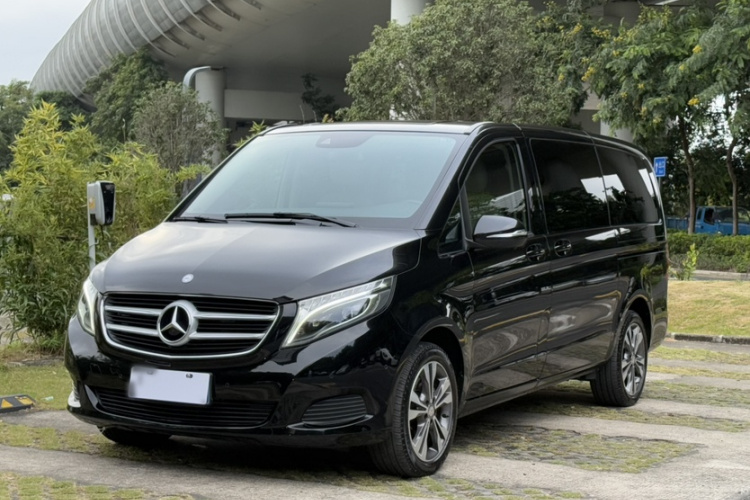 奔驰V级 2016款 V 260 领航版车身外观6008