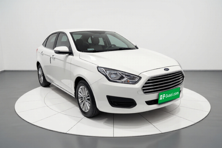 福特 福睿斯 2017款 改款 1.5L 手动舒适型车身外观3