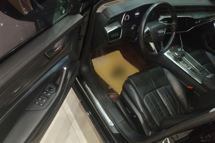 奥迪A6L 2020款 40 TFSI 豪华致雅型中控内饰7003