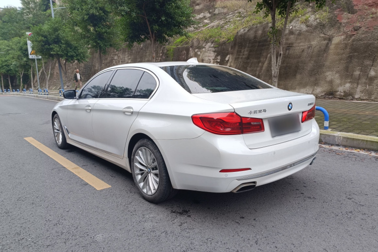 宝马5系 2020款 530Li 领先型 豪华套装车身外观6005
