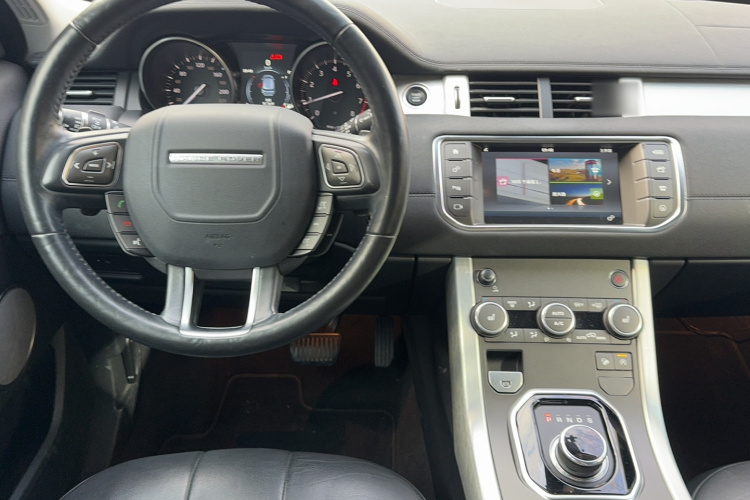 路虎 揽胜极光 2017款 2.0T SE 智耀版中控内饰7005