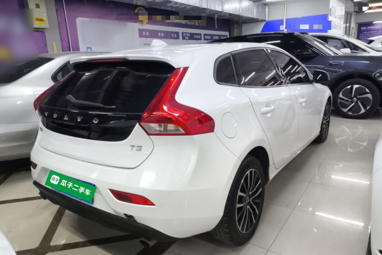 沃尔沃V40 2019款 T3 智逸版车身外观6005