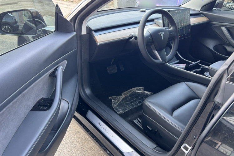 特斯拉 Model 3 2020款 标准续航后驱升级版中控内饰7002