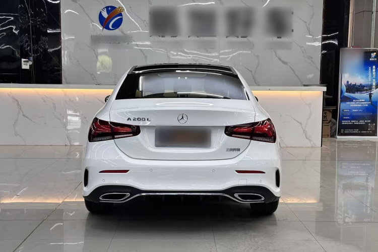奔驰A级 2022款 改款 A 200 L 运动轿车动感型局部细节23